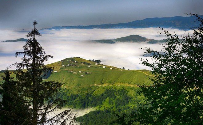 Sis bulutlarını ayaklarınızın altına seren Giresun'daki büyüleyici Sis Dağı Yaylası adından da anlaşılacağı gibi.
